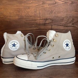 Converse Tennis Shoes